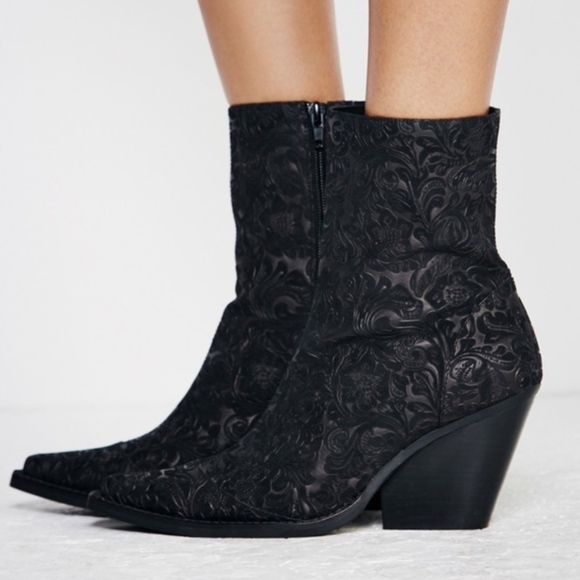 Free People Shoes - Free People Jeffrey Campbell Peyton Boots